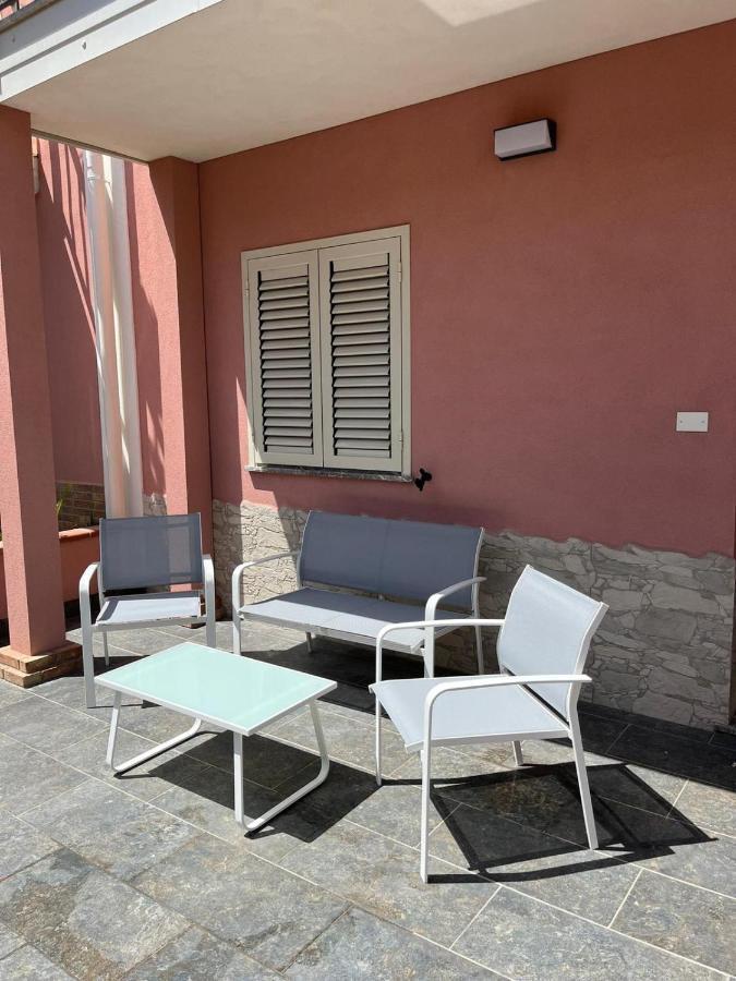 La Ginestra Hotel Giardini Naxos Bagian luar foto